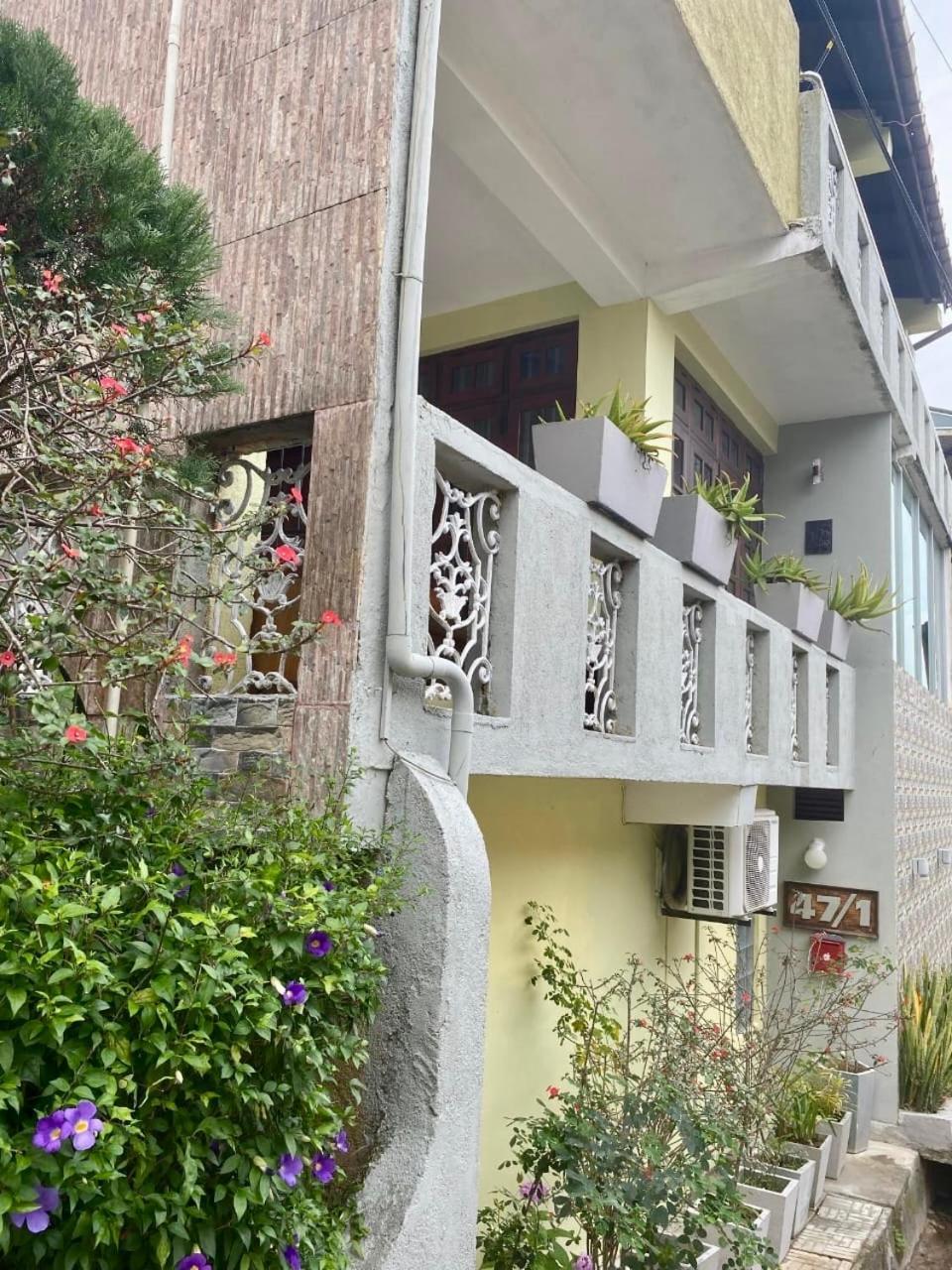 Grand Resort Kandy Exterior photo