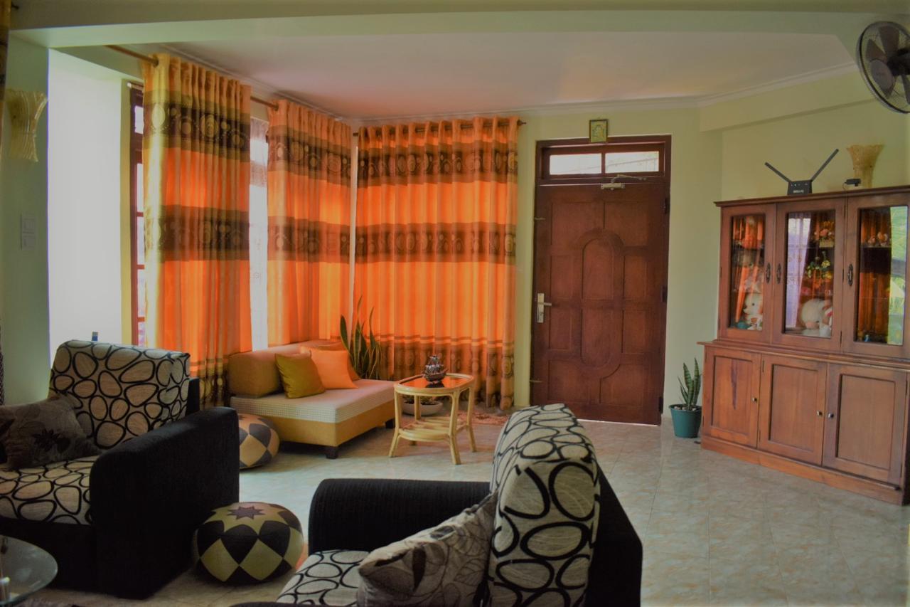 Grand Resort Kandy Exterior photo