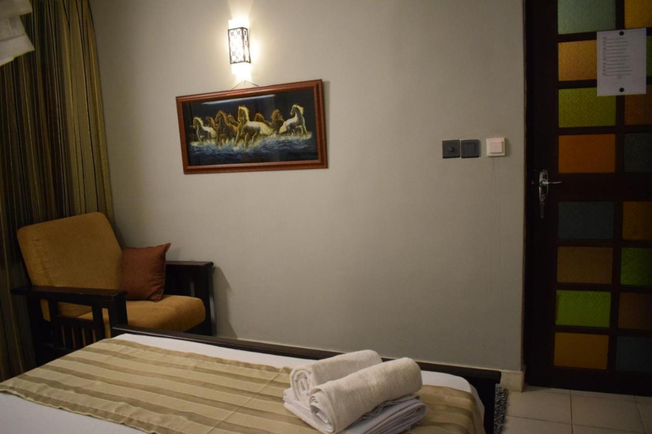 Grand Resort Kandy Exterior photo